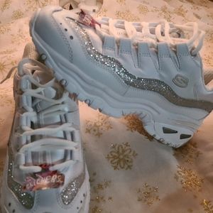 Skechers size 8